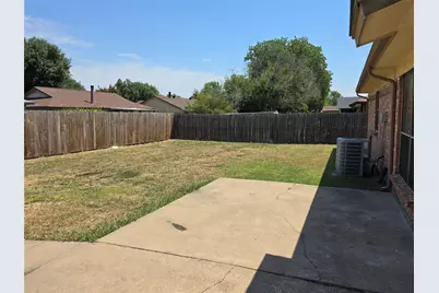 552 Greenway Drive, Saginaw, TX 76179 - Photo 37