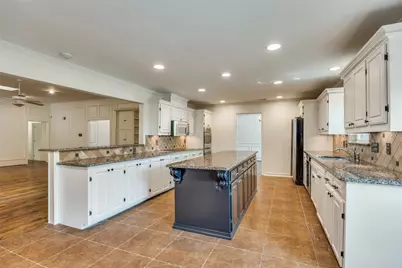 9223 Club Glen Drive, Dallas, TX 75243 - Photo 9