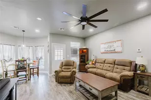 404 Colony St, Eastland, TX 76448 - Photo 3