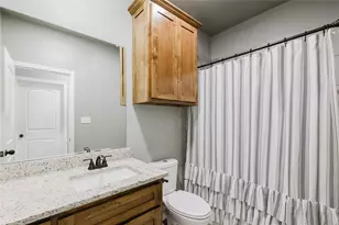 404 Colony St, Eastland, TX 76448 - Photo 9