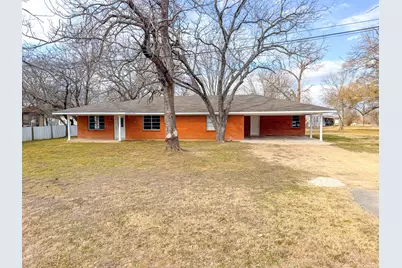 226 E Main Street, Corsicana, TX 75109 - Photo 1