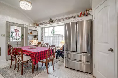 400 Eureka Court, Burleson, TX 76028 - Photo 17