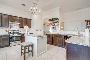 400 Eureka Ct, Burleson, TX 76028 - Photo 13