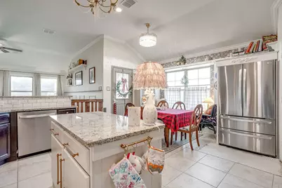 400 Eureka Court, Burleson, TX 76028 - Photo 9