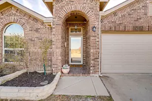 400 Eureka Ct, Burleson, TX 76028 - Photo 3