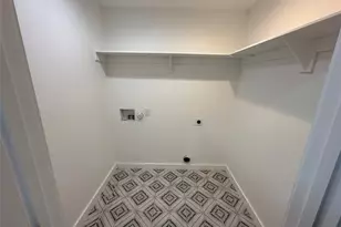 215 Southwood Dr, Garland, TX 75040 - Photo 9