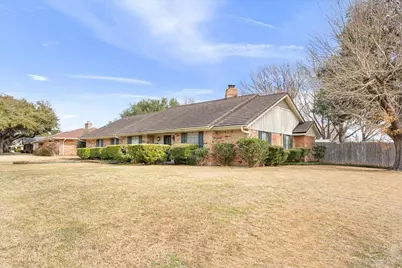 5224 Lake Arrowhead Drive, Waco, TX 76710 - Photo 3