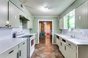 8001 Carrick St, Benbrook, TX 76116 - Photo 9