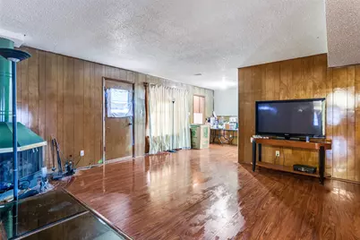 8001 Carrick Street, Benbrook, TX 76116 - Photo 5