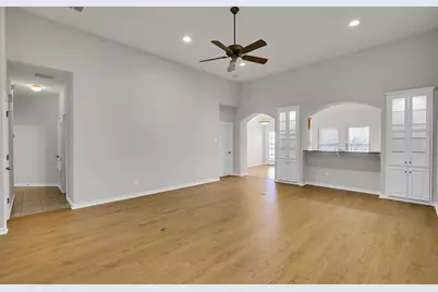 1904 Casual Circle, Waco, TX 76712 - Photo 5