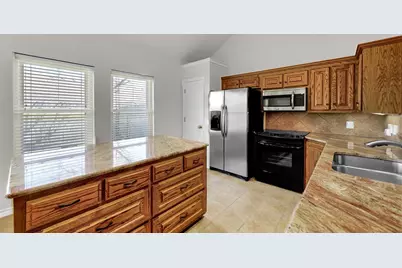 1904 Casual Circle, Waco, TX 76712 - Photo 11