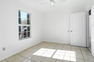 3221 Schieffer Ave, Fort Worth, TX 76110 - Photo 11