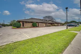 601 S Clay St, Ennis, TX 75119 - Photo 1