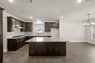 633 Ole Opry Dr, Burleson, TX 76028 - Photo 17