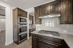 633 Ole Opry Dr, Burleson, TX 76028 - Photo 19