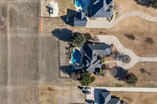 1204 E Scandinavian Ct, Granbury, TX 76048 - Photo 35