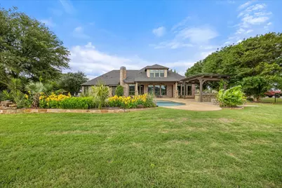1204 E Scandinavian Court, Granbury, TX 76048 - Photo 3