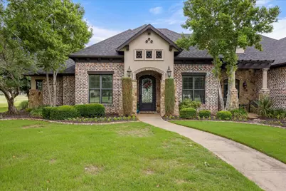 1204 E Scandinavian Court, Granbury, TX 76048 - Photo 5