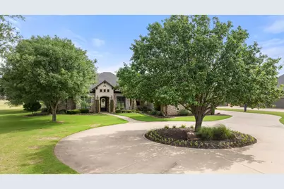 1204 E Scandinavian Court, Granbury, TX 76048 - Photo 9