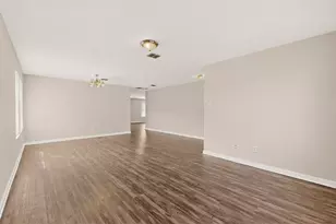 2805 Hillside Dr, Mesquite, TX 75149 - Photo 3