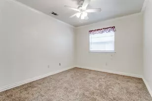 719 Koen Ln, Euless, TX 76040 - Photo 11