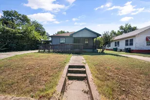 1038 E Maddox Ave, Fort Worth, TX 76104 - Photo 1