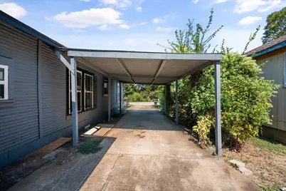 1038 E Maddox Avenue, Fort Worth, TX 76104 - Photo 19