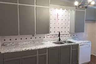 1038 E Maddox Ave, Fort Worth, TX 76104 - Photo 13