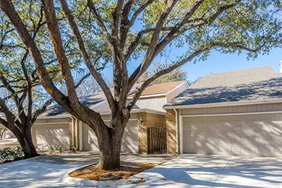 2706 Meadowstone Court, Carrollton, TX 75006 - Photo 5