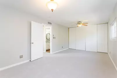 2706 Meadowstone Court, Carrollton, TX 75006 - Photo 23