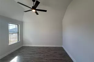 614 Kyle Dr, Tioga, TX 76271 - Photo 3