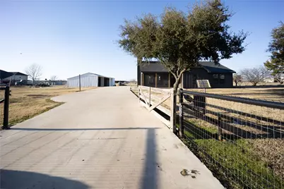 230 Fm 1183, Alma, TX 75119 - Photo 23