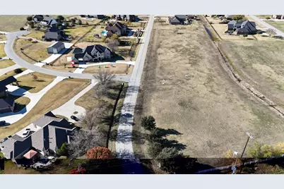 12800 Singleton Drive, Fort Worth, TX 76052 - Photo 3