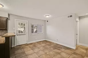 1606 Hawthorne Dr, Arlington, TX 76012 - Photo 9