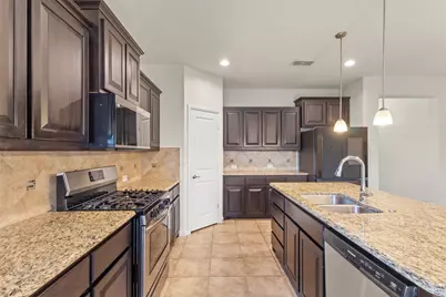 9205 Nickel Creek Drive, Fort Worth, TX 76131 - Photo 9