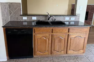 6505 Rienzi Dr, Greenville, TX 75402 - Photo 7