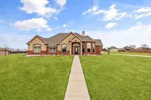 341 Pecan Ct, Nevada, TX 75173 - Photo 1