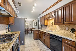 2402 Scott Mill Rd, Carrollton, TX 75006 - Photo 5