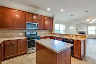 2309 Castle Creek Dr, Little Elm, TX 75068 - Photo 3