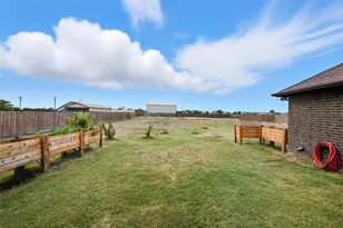 325 Montana Ct, Rhome, TX 76078 - Photo 33