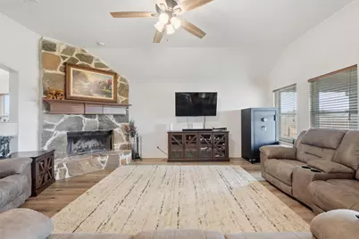 325 Montana Court, Rhome, TX 76078 - Photo 9