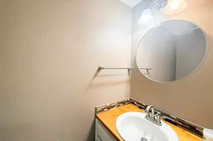 9510 Olde Towne Row, Dallas, TX 75227 - Photo 11