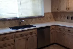 2800 Hedgeway Dr, Arlington, TX 76016 - Photo 11