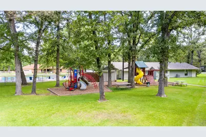 102 Enchanted Isles Circle, Mabank, TX 75156 - Photo 9