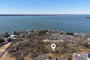 102 Enchanted Isle Cir, Mabank, TX 75156 - Photo 1