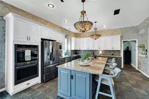 6777 Island Dr, Grand Prairie, TX 75054 - Photo 9