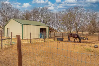 9517 County Road 419, Grandview, TX 76050 - Photo 7