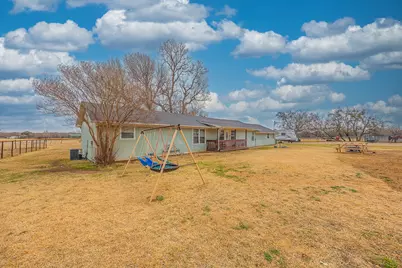 9517 County Road 419, Grandview, TX 76050 - Photo 15