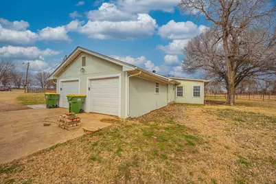 9517 County Road 419, Grandview, TX 76050 - Photo 17