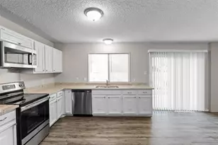 2011 Lavon Creek Ln, Arlington, TX 76006 - Photo 13